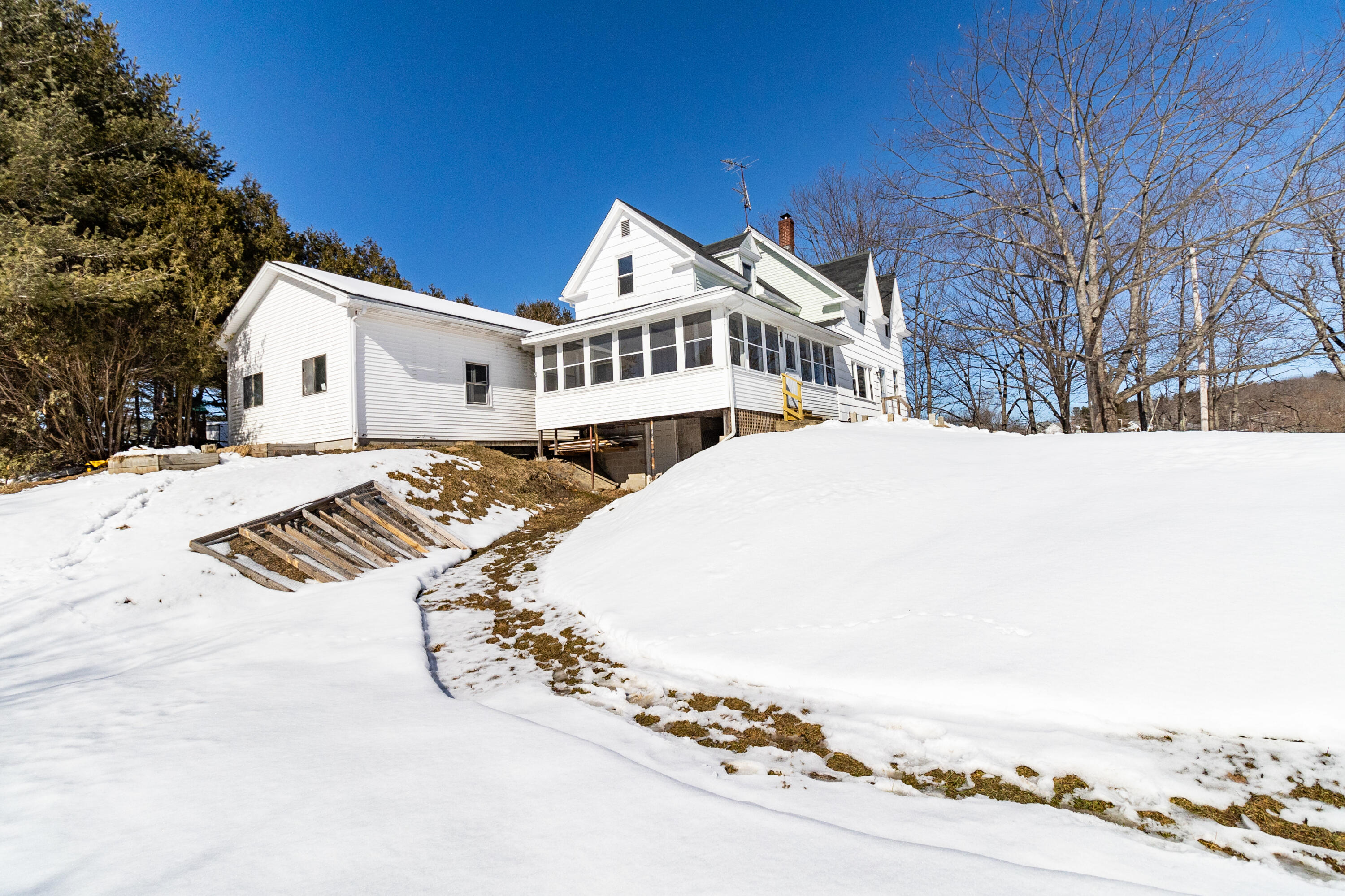 88 Island Road Sabattus ME 04280