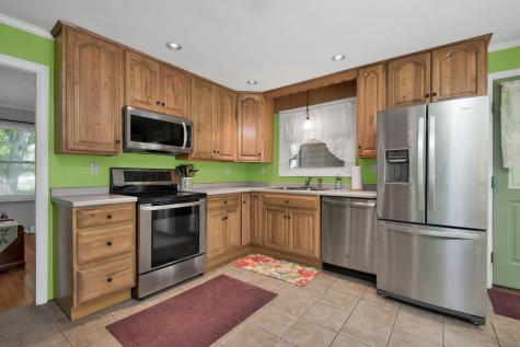 33 Ellis Street Lewiston ME 04240