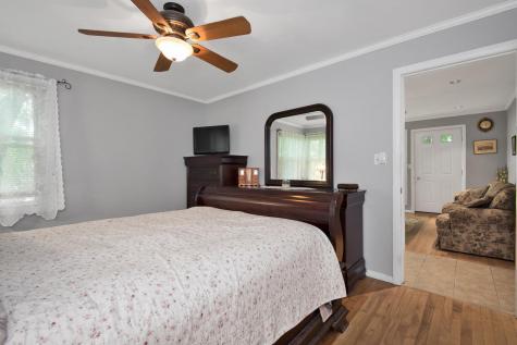 33 Ellis Street Lewiston ME 04240