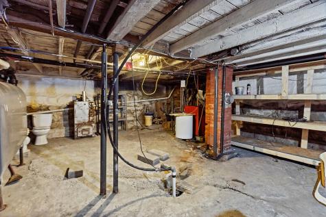 2058 N Belfast Avenue Augusta ME 04330