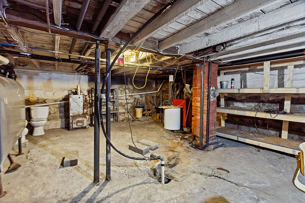 2058 N Belfast Avenue Augusta ME 04330