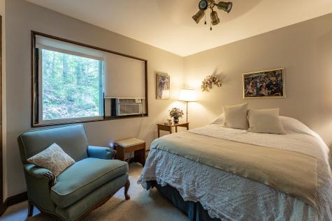 1025 Douglas Drive Northport ME 04849