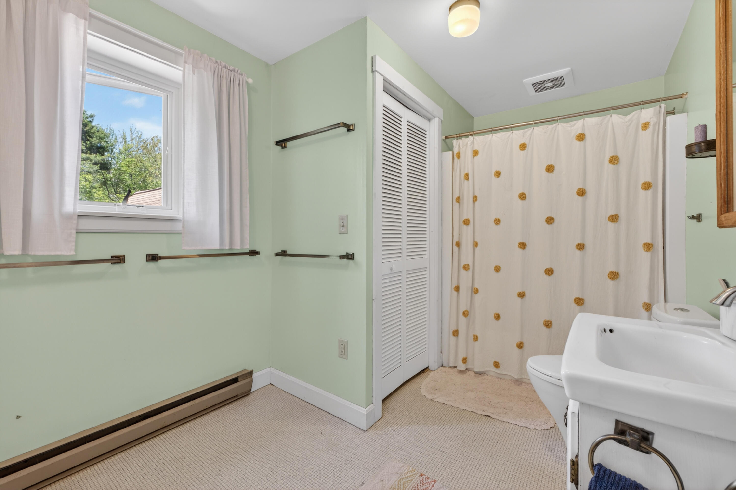 426 Bay Road Bowdoinham ME 04008