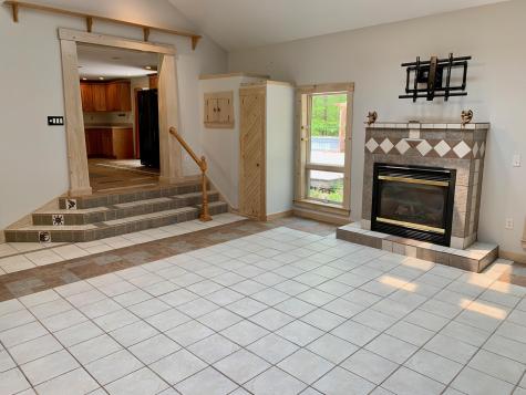 15 Cotton Lane Oxford ME 04270