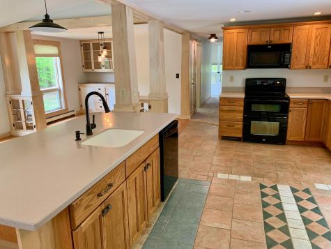 15 Cotton Lane Oxford ME 04270