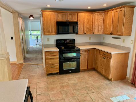 15 Cotton Lane Oxford ME 04270