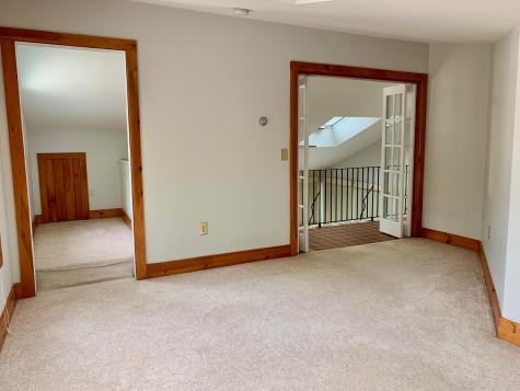 15 Cotton Lane Oxford ME 04270