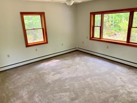 15 Cotton Lane Oxford ME 04270