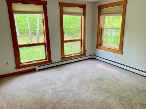 15 Cotton Lane Oxford ME 04270