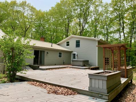 15 Cotton Lane Oxford ME 04270