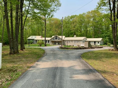 15 Cotton Lane Oxford ME 04270