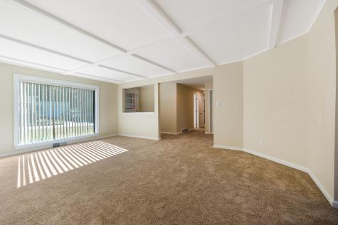 15 Moore Avenue Auburn ME 04210