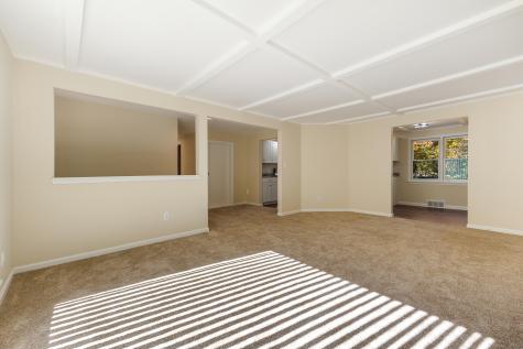 15 Moore Avenue Auburn ME 04210