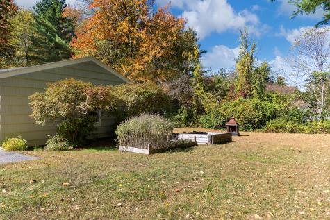 15 Moore Avenue Auburn ME 04210