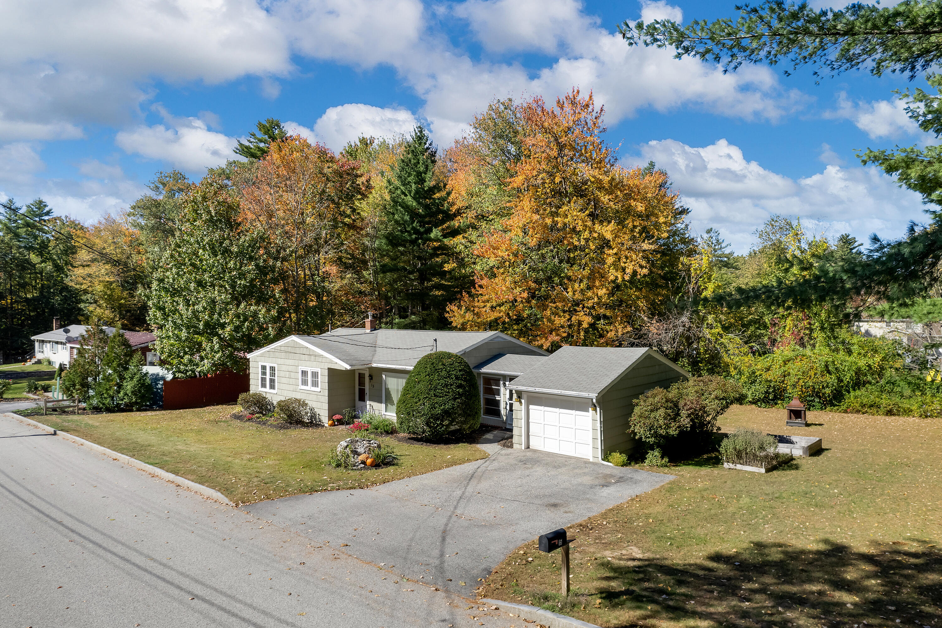 15 Moore Avenue Auburn ME 04210