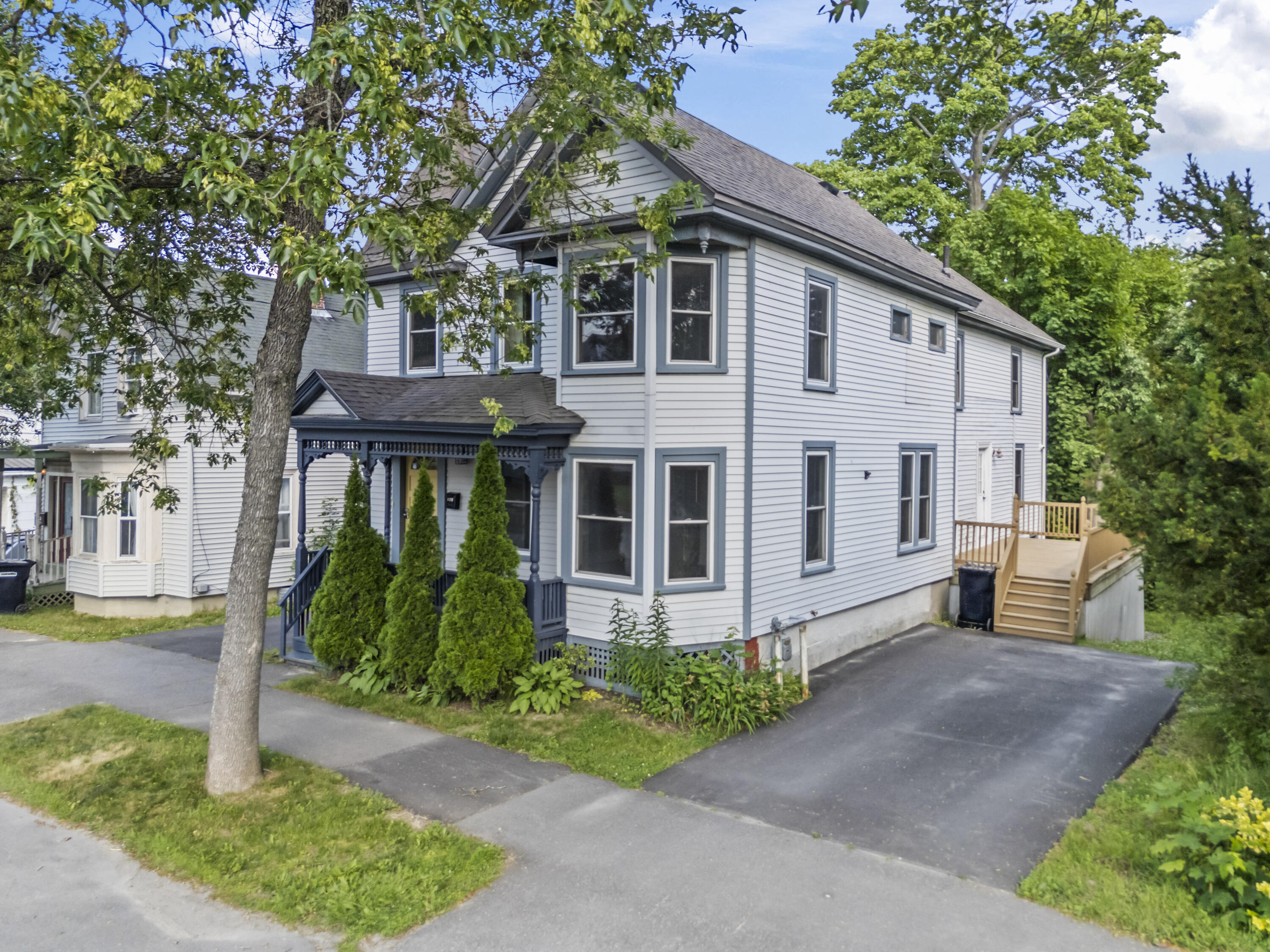 130 W Broadway Bangor ME 04401