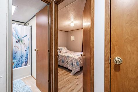 29 Everett Avenue Oxford ME 04270