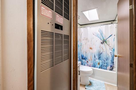 29 Everett Avenue Oxford ME 04270