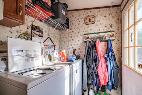 29 Everett Avenue Oxford ME 04270