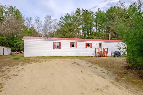 29 Everett Avenue Oxford ME 04270