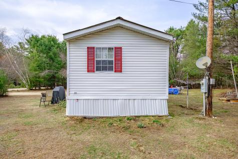 29 Everett Avenue Oxford ME 04270