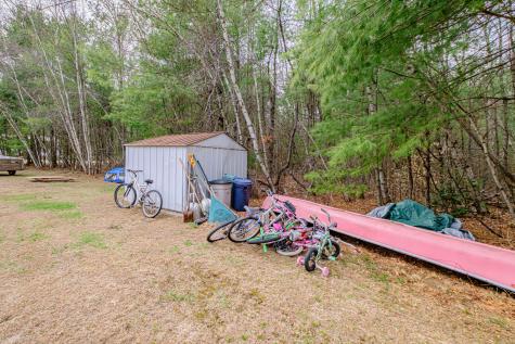 29 Everett Avenue Oxford ME 04270