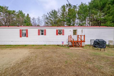 29 Everett Avenue Oxford ME 04270