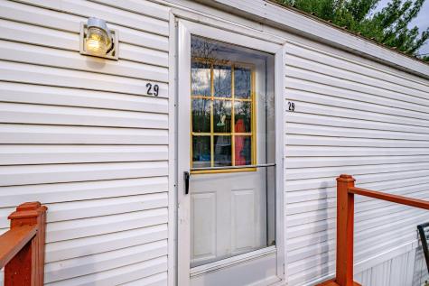 29 Everett Avenue Oxford ME 04270