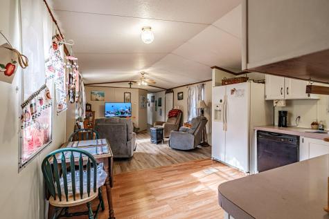 29 Everett Avenue Oxford ME 04270