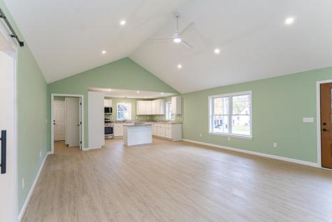 137 Lake Avenue Farmington ME 04938