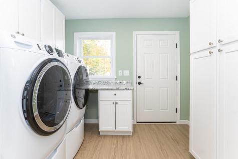 137 Lake Avenue Farmington ME 04938