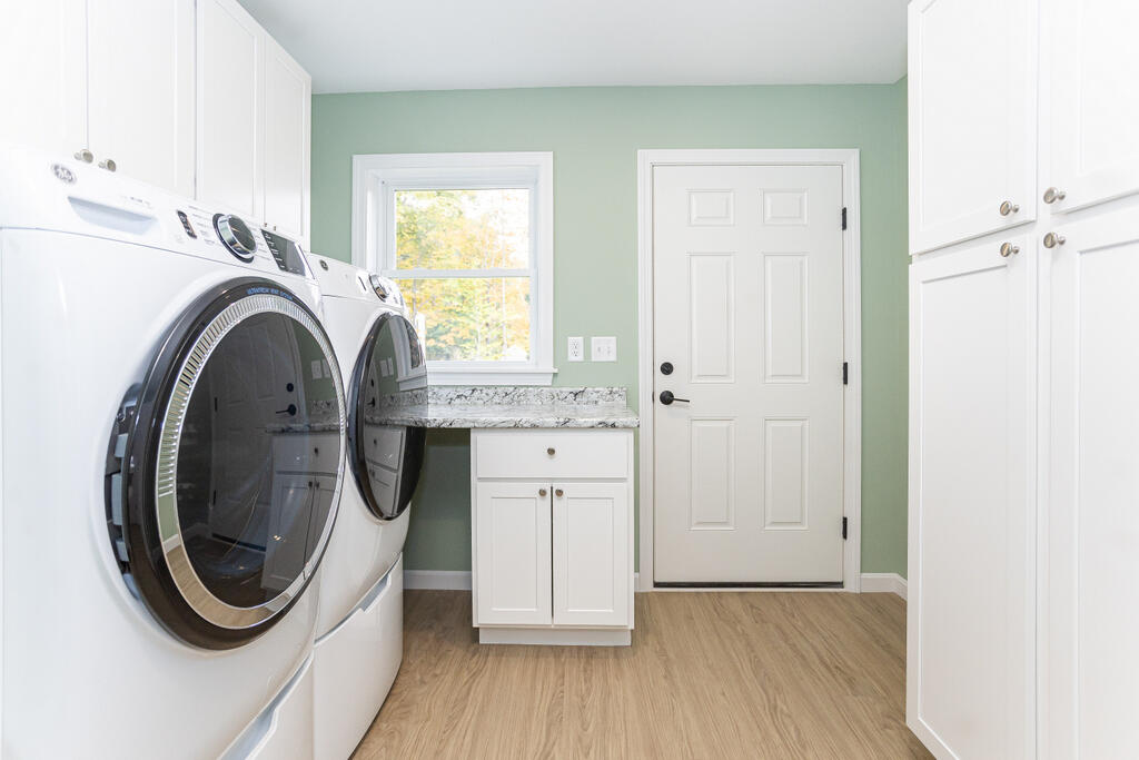 137 Lake Avenue Farmington ME 04938