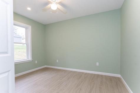 137 Lake Avenue Farmington ME 04938