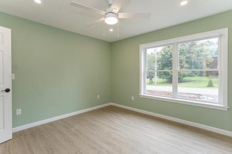 137 Lake Avenue Farmington ME 04938