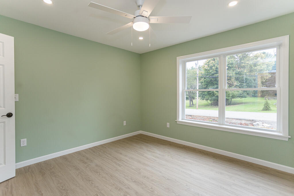 137 Lake Avenue Farmington ME 04938