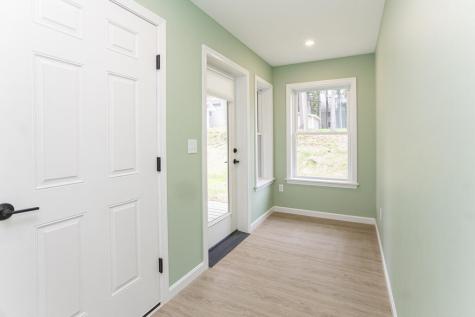 137 Lake Avenue Farmington ME 04938