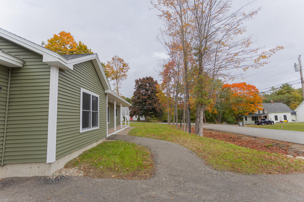 137 Lake Avenue Farmington ME 04938