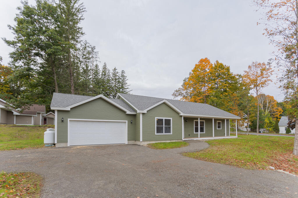 137 Lake Avenue Farmington ME 04938