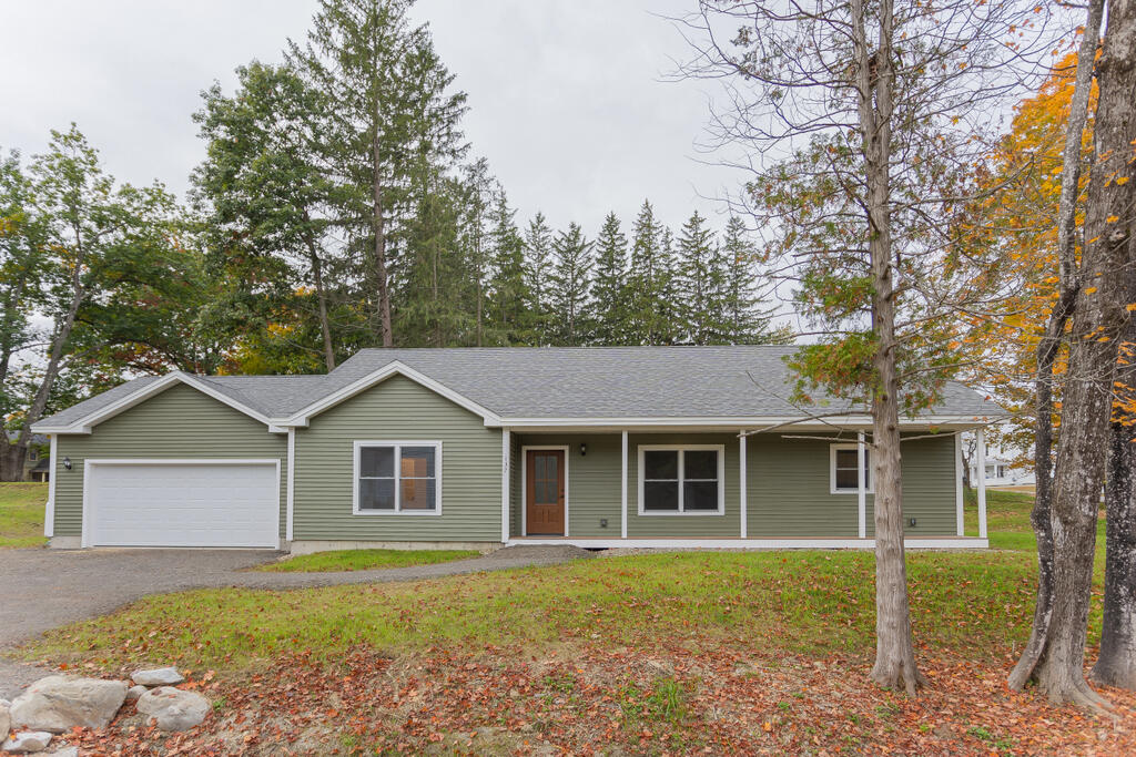 137 Lake Avenue Farmington ME 04938
