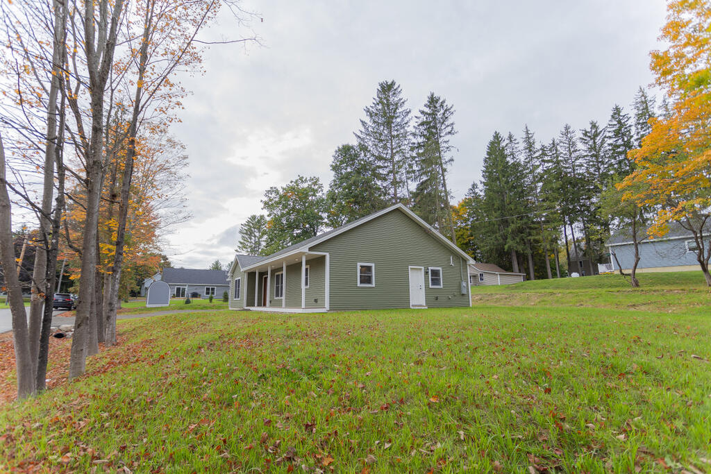 137 Lake Avenue Farmington ME 04938