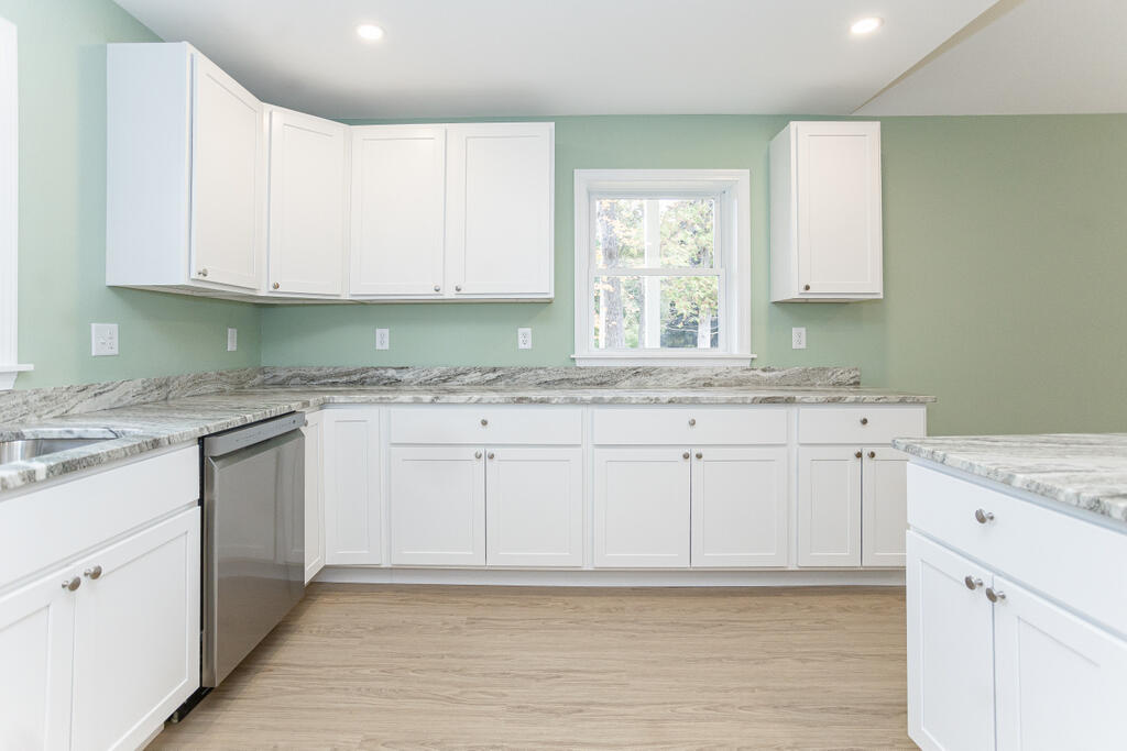 137 Lake Avenue Farmington ME 04938