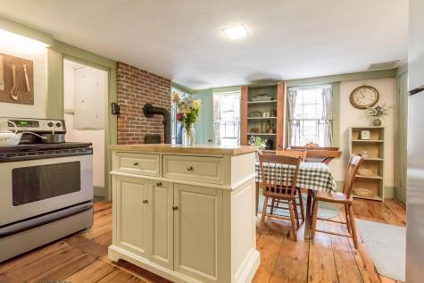 37 Portland Street Yarmouth ME 04096