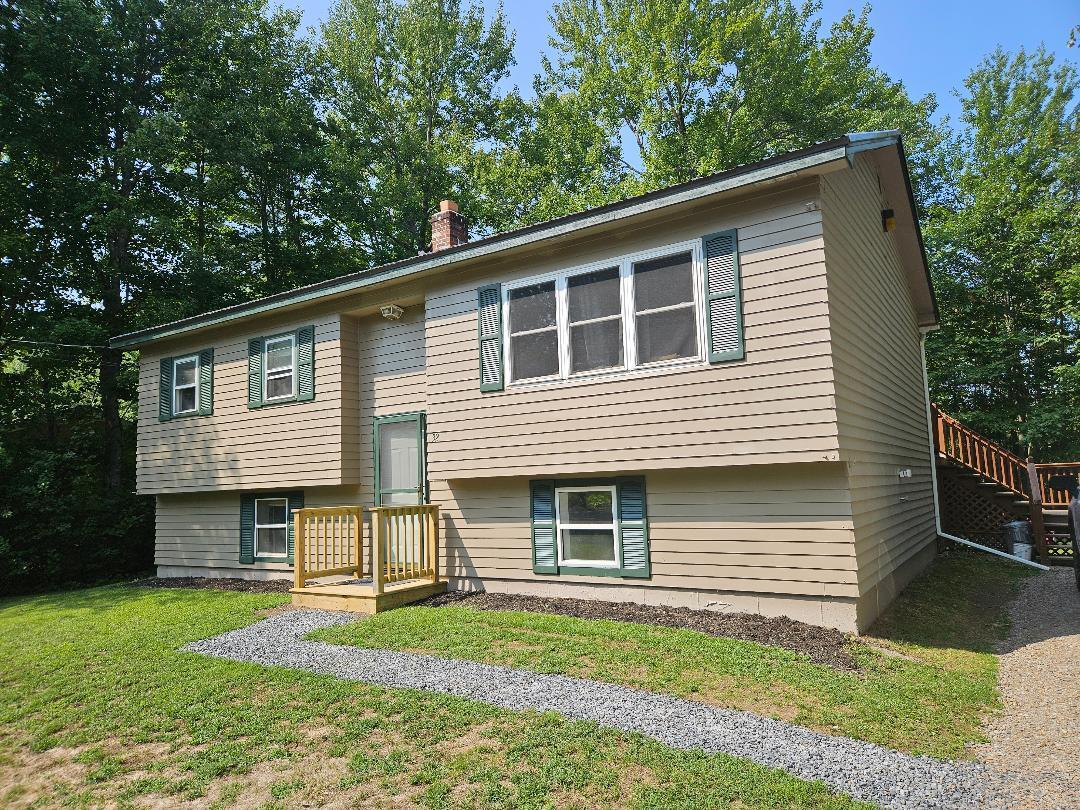 32 Pine Street Newport ME 04953