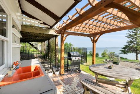 18 Bridges Point Lane Brooklin ME 04616