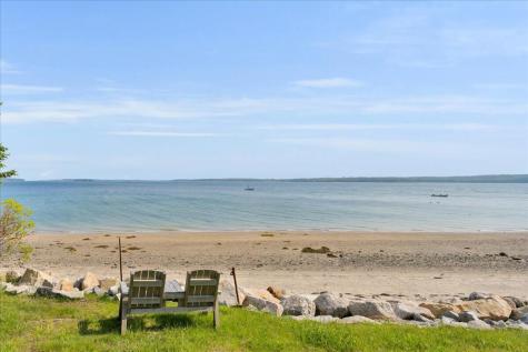 18 Bridges Point Lane Brooklin ME 04616