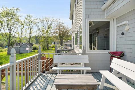 18 Bridges Point Lane Brooklin ME 04616