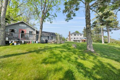 18 Bridges Point Lane Brooklin ME 04616