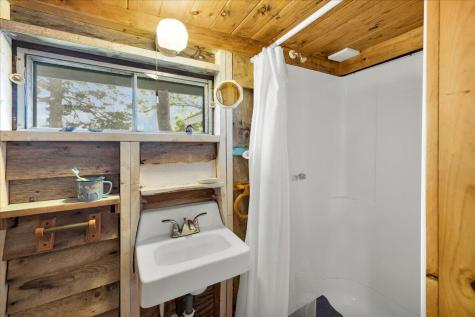 18 Bridges Point Lane Brooklin ME 04616