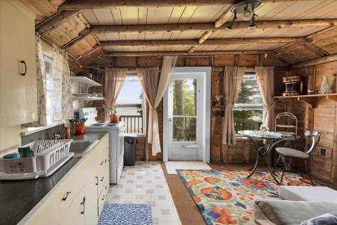 18 Bridges Point Lane Brooklin ME 04616
