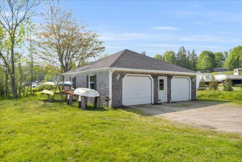 18 Bridges Point Lane Brooklin ME 04616